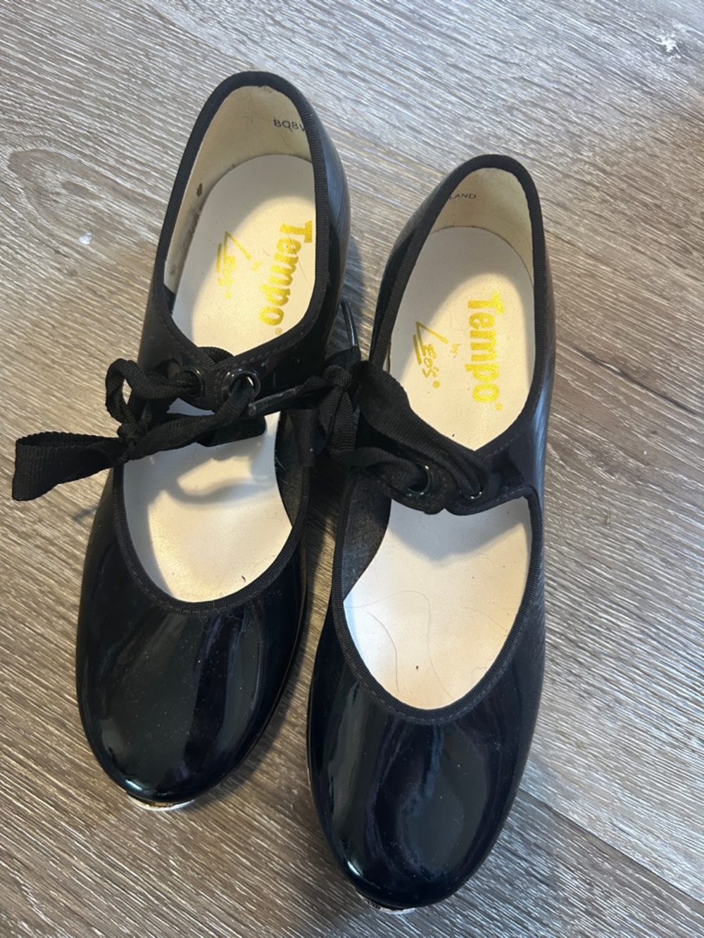 Tempo by Leo’s Girls tap shoes size 3.5 Black Patent Mary Jane with Ribbon Tie
